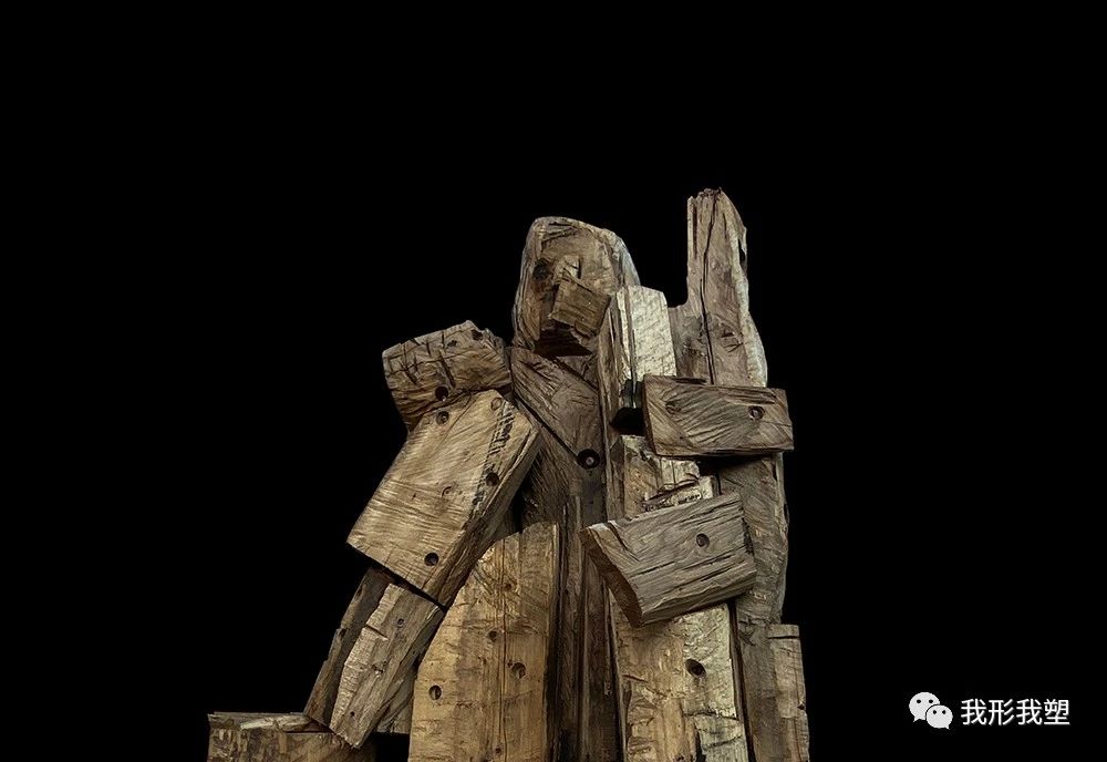寇建恒《义夫当关 90×21×33cm-树脂 指导教师:殷晓峰 作品说明